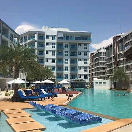 Grand Blue Condominium By Nuttaya Klaeng Exterior photo